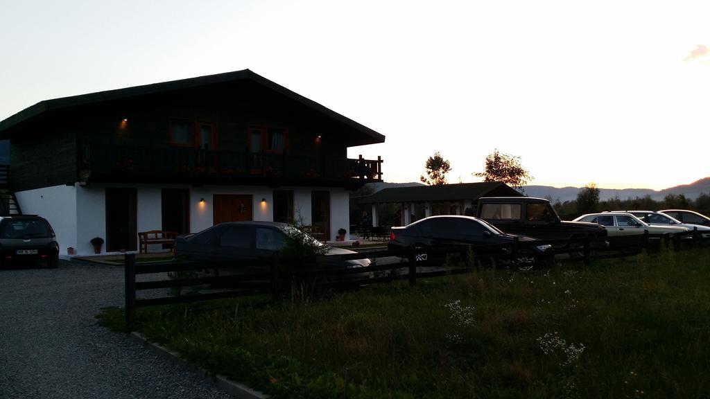 Landhaus Bed&Breakfast Vişeu de Sus Exterior foto