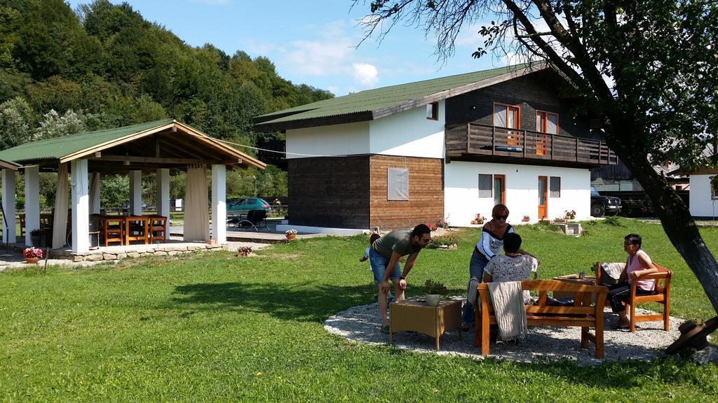 Landhaus Bed&Breakfast Vişeu de Sus Exterior foto